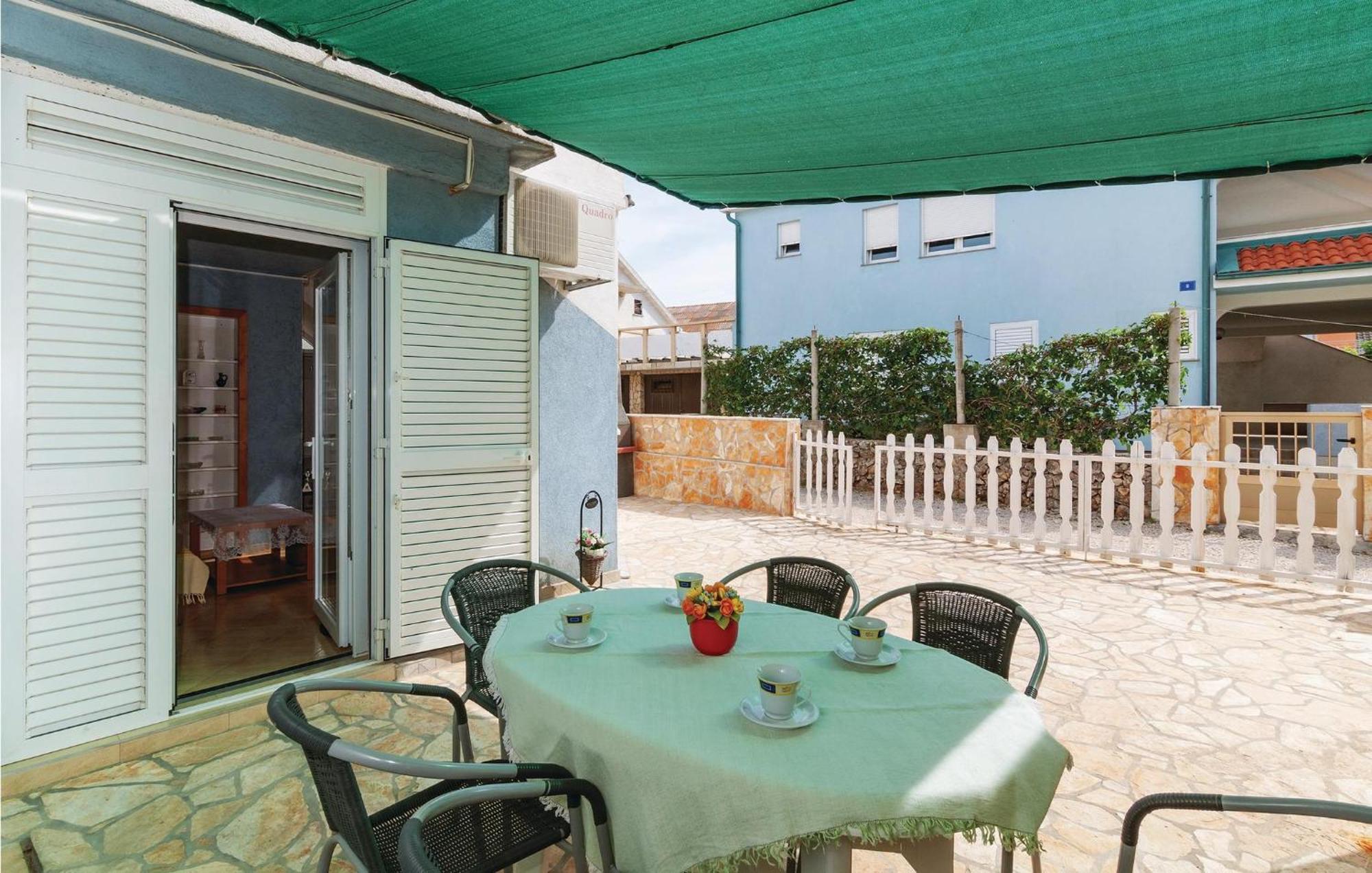 Beautiful Apartment In Vir With Wifi Buitenkant foto