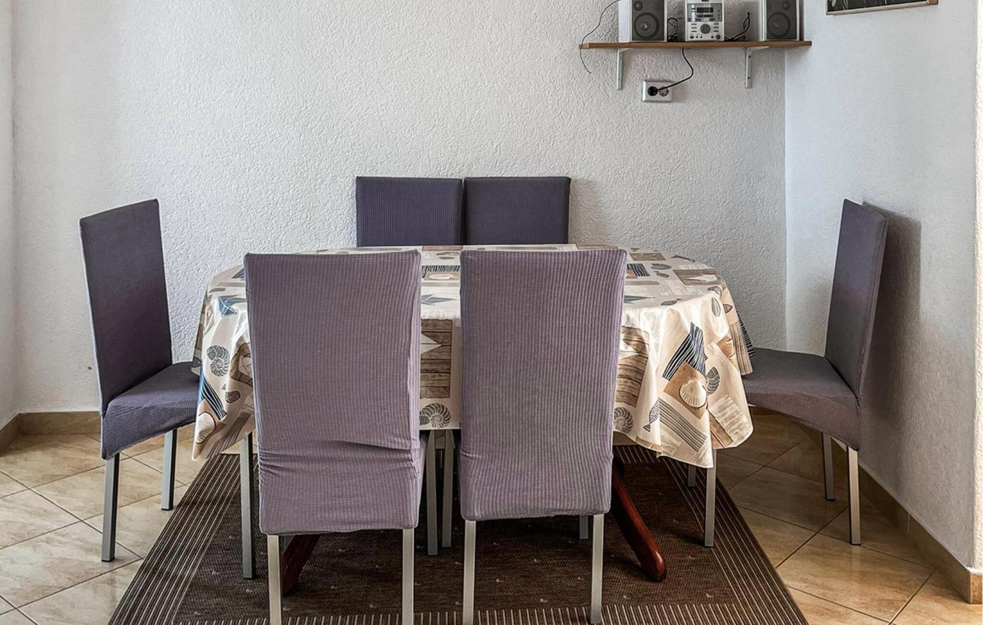 Beautiful Apartment In Vir With Wifi Buitenkant foto